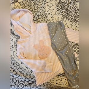 Bunny/Easter matching set light weight hoodie with matching tights Girls size 3T